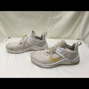 Women’s Nike Air size 7.5